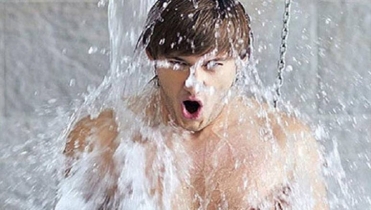 শীতে ঠান্ডা পানি দিয়ে গোসল করলে হার্ট অ্যাটাকের ঝুঁকি থাকে?